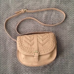 Francesca's Tan Crossbody Purse